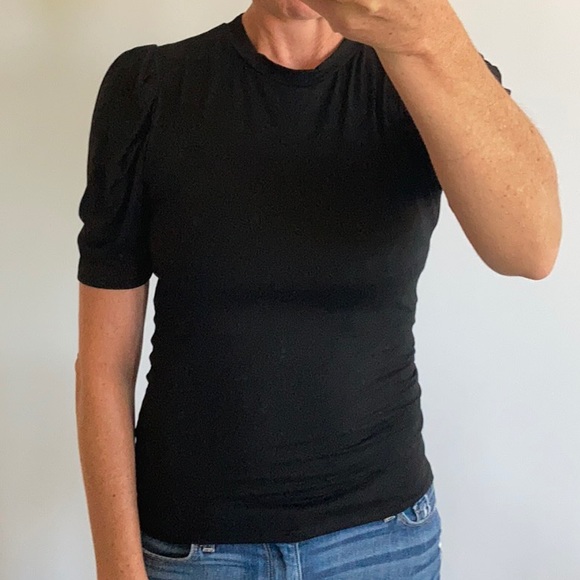 Basic Black Short Sleeve Top - Picture 4 of 6